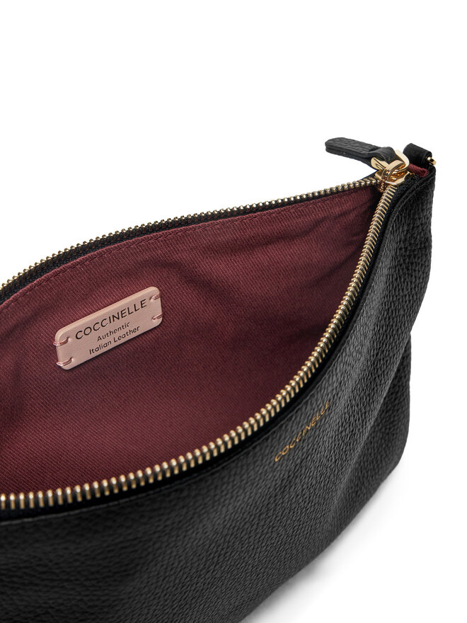 Coccinelle Ročna torba Coccinelle MMA Best Crossbody E5 MMA 55 F4 01 Črna