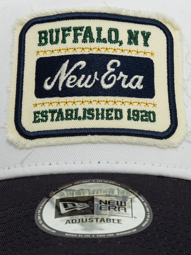 New Era Czapka z daszkiem New Era Patch Distressed 60603673 Biały