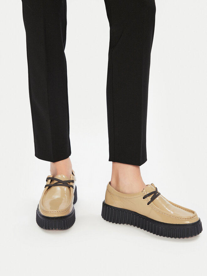 Туфлі Clarks Torhill Bee 26179109 Бежевий | evzuttya.com.ua