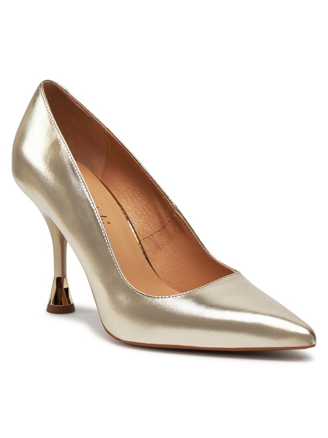 tacones de aguja de oro