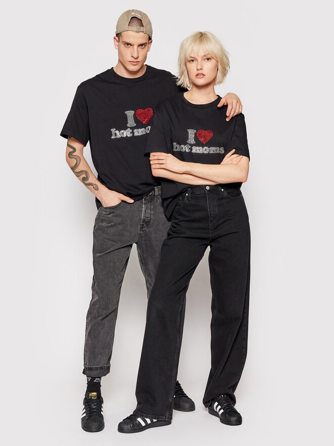 2005 2005 T-Shirt Unisex Hot Moms Μαύρο Relaxed Fit