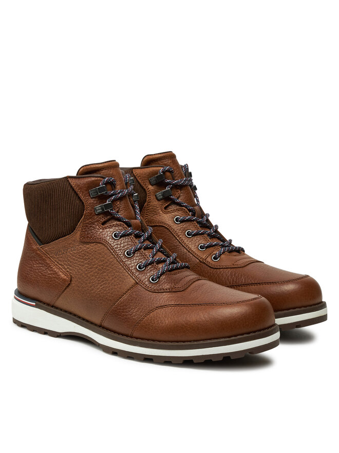 Tommy Hilfiger Gležnjarji Tommy Hilfiger Corporate Warm Outdoor Lth Boot FM0FM05148 Rjava