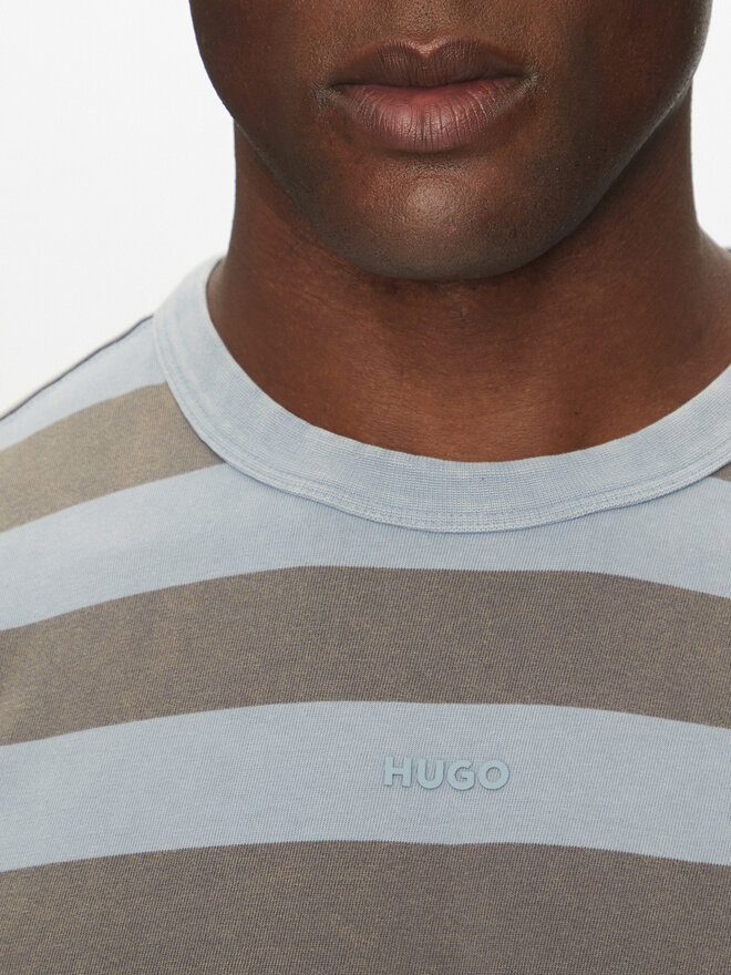 HUGO HUGO Camiseta Dockoe 50535283 Celeste Relaxed Fit