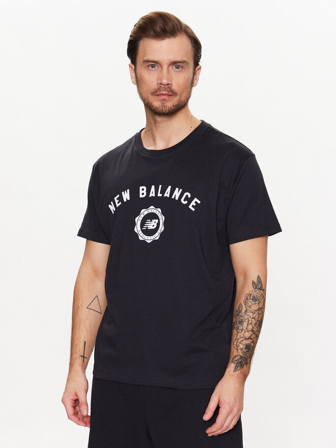 New Balance New Balance Marškinėliai MT31904 Juoda Relaxed Fit