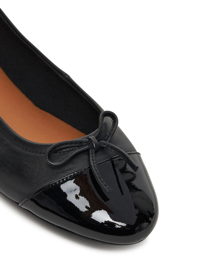 Tommy Hilfiger Balerīnas Tommy Hilfiger Patent Toe-Cap FW0FW08830 Melns