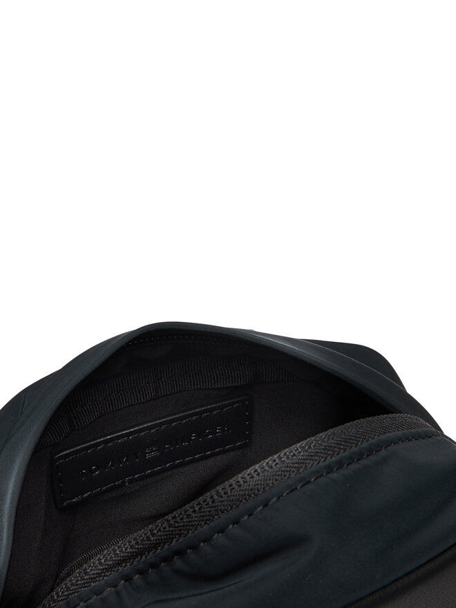 Tommy Hilfiger Плоска сумка Tommy Hilfiger Th Nylon Mini Reporter AM0AM13618 Чорний