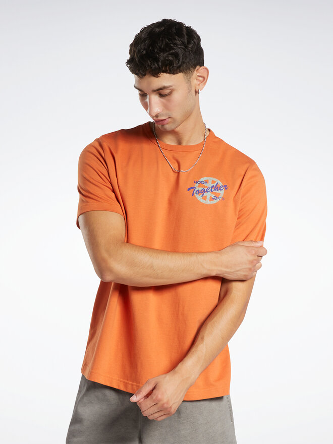 Reebok Reebok Póló Reebok Basketball All Are Welcome Here Hoop Together T-Shirt HN5800 Narancssárga Relaxed Fit