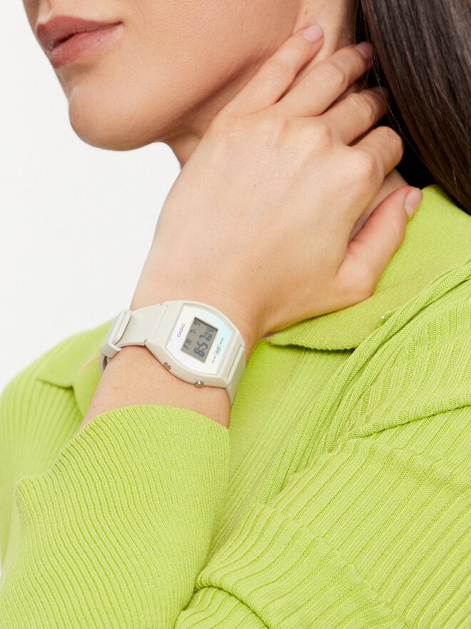 Casio Zegarek Casio LW-205H -8AEF Biały