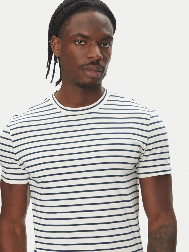 Mustang Mustang T-Shirt Allen 1016496 Dunkelblau Regular Fit