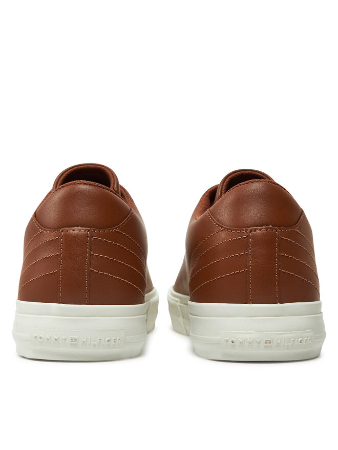 Tommy Hilfiger Sneakers Tommy Hilfiger Hi Vulc Street Patch Lth Luxe FM0FM05203 Marrone