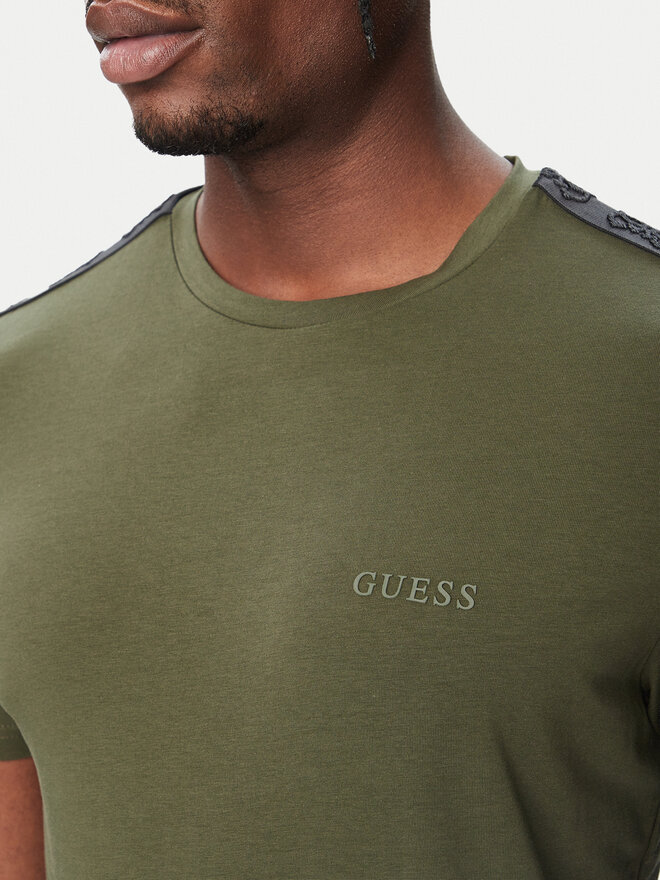 Guess Guess T-Shirt U6BM04 K5388 Dunkelgrün Regular Fit
