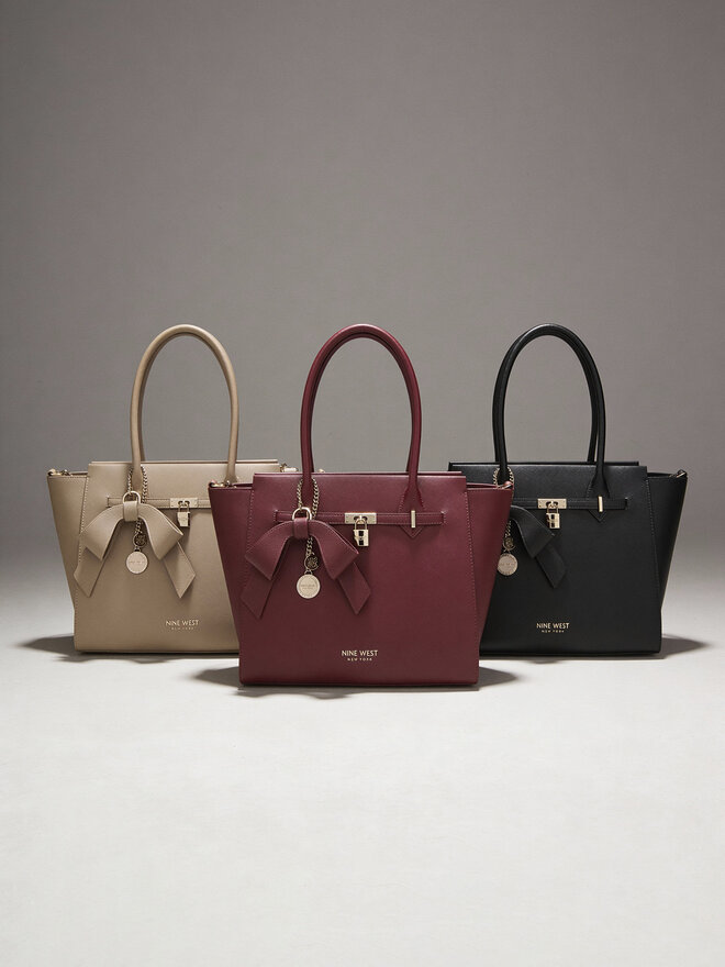 Nine West Сумка Nine West CEO-Chelsea-Charm-III-LX10186 Чорний