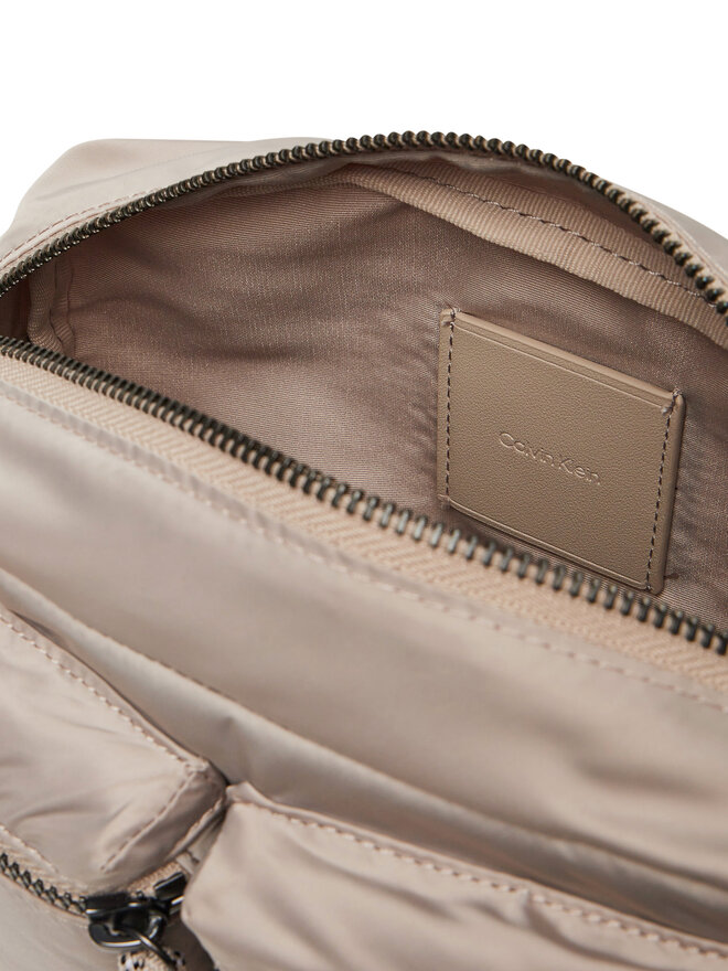 Calvin Klein Umhängetasche Calvin Klein Tech Utility Camera Bag LV04G3178G Creme