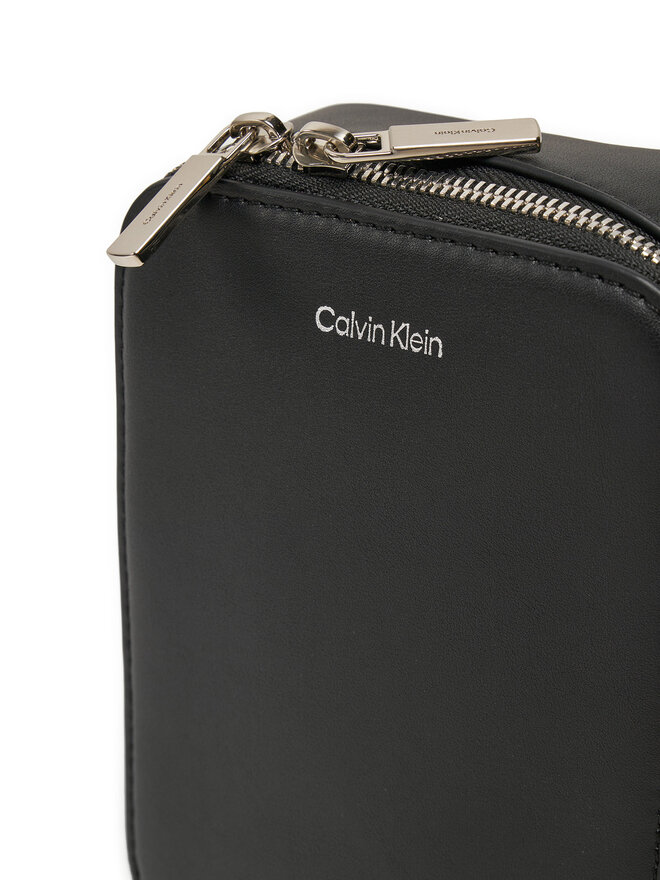 Calvin Klein Umhängetasche Calvin Klein Ck Sleek Reporter Xs K50K512747 Schwarz