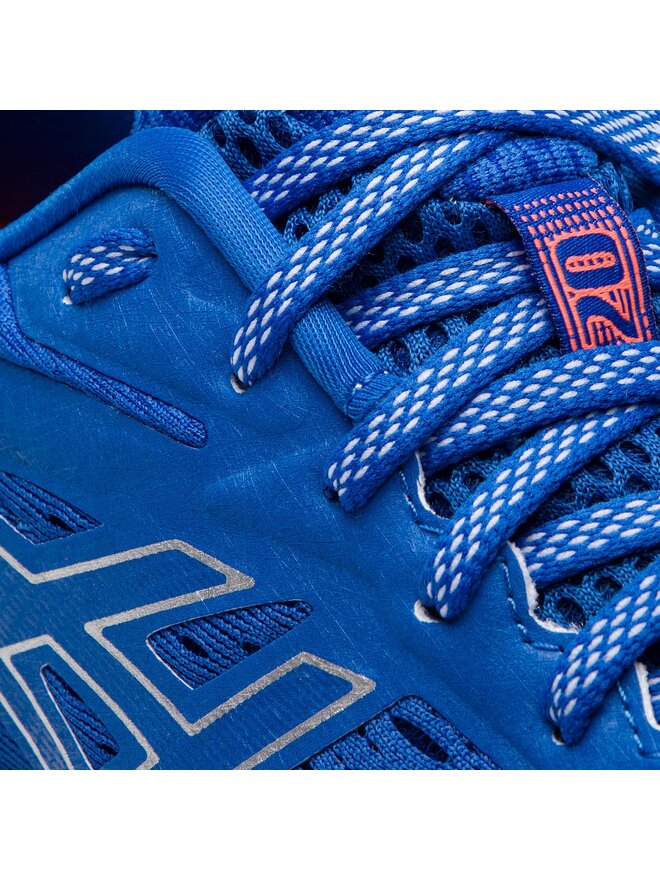 1011a008 asics store