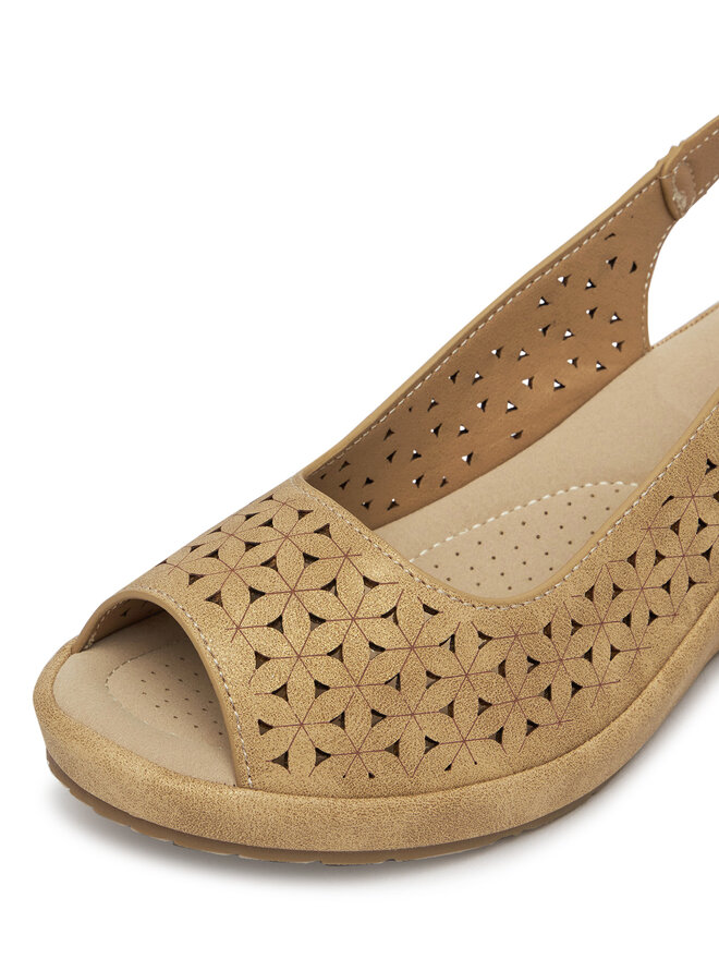 Clara Barson Sandały Clara Barson WFA3906-1 Beżowy