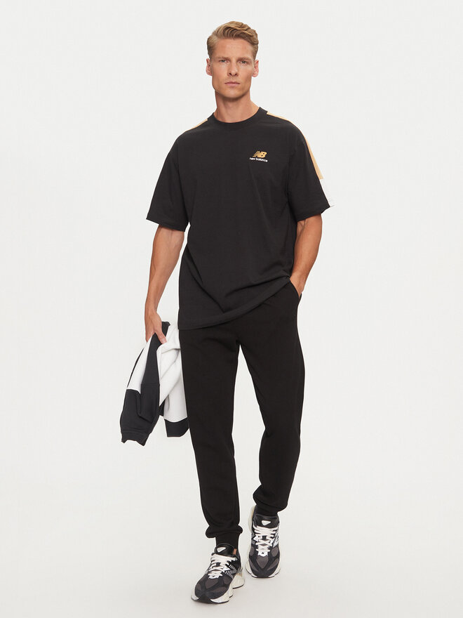 New Balance New Balance Camiseta Classics MT43526BK Negro Relaxed Fit