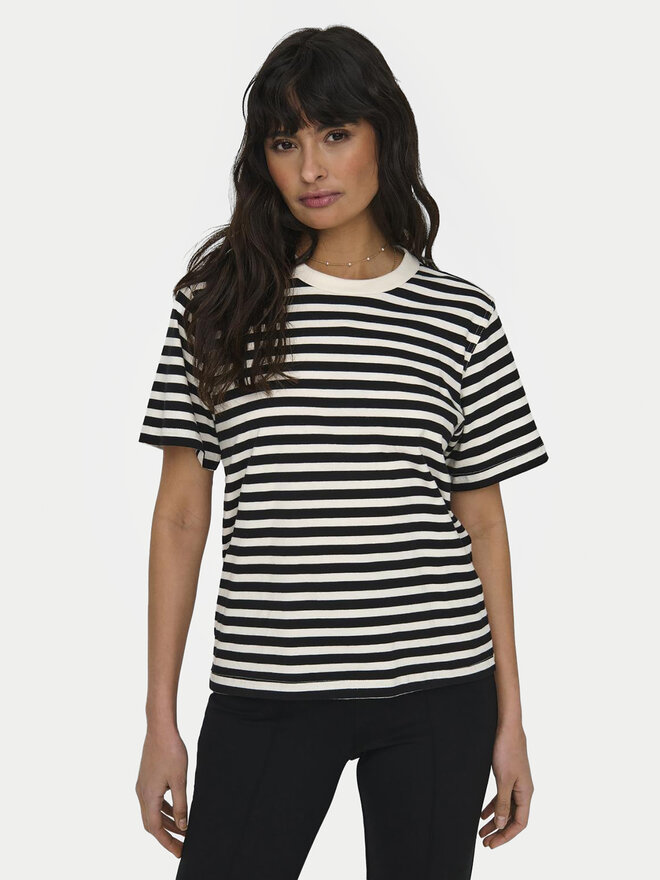 ONLY ONLY Marškinėliai Livina 15272227 Juoda Regular Fit