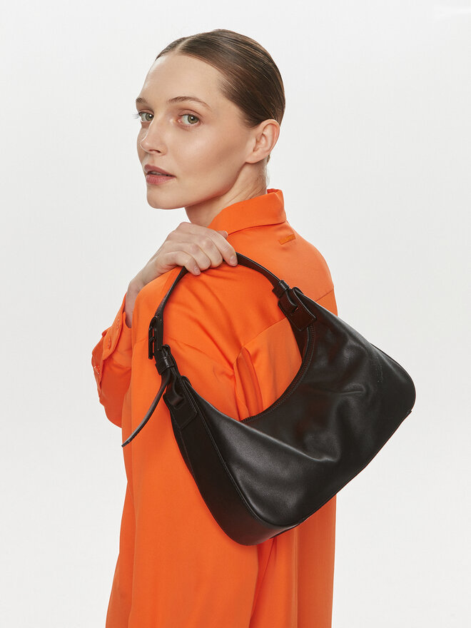 Furla Дамска чанта Furla Flow WB01053-BX2045-O6000-1020 Черен