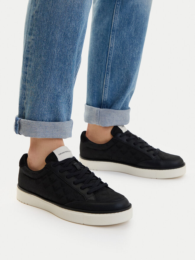 Emporio Armani Sneakers Emporio Armani EM004782 AF23199 MC406 Schwarz