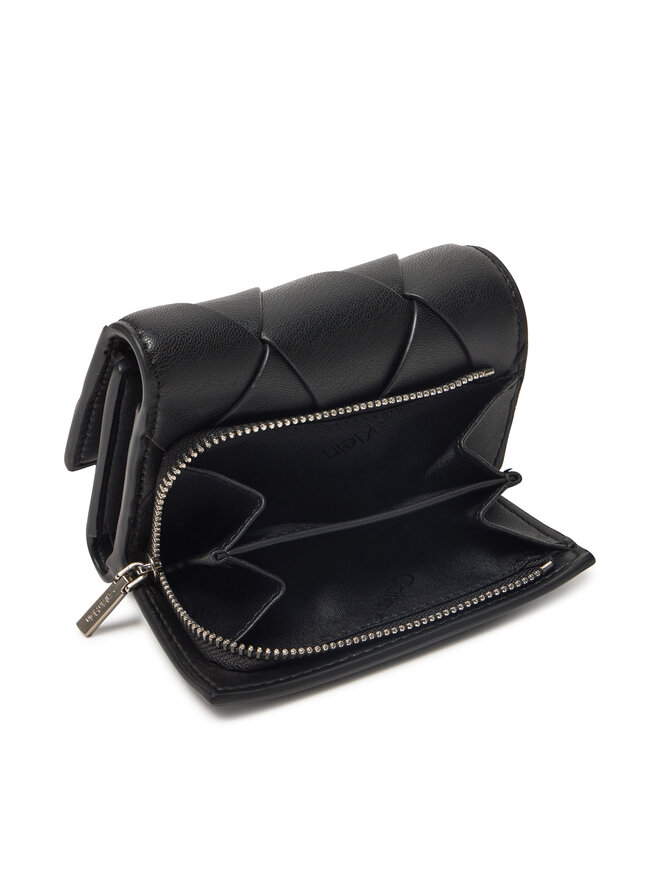 Calvin Klein Portfel damski Calvin Klein Ck Woven Small Trifold K60K612953 Czarny