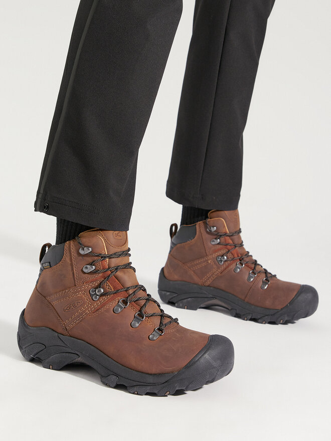 Keen Trekking čevlji Keen Pyrenees 1002435 Rjava