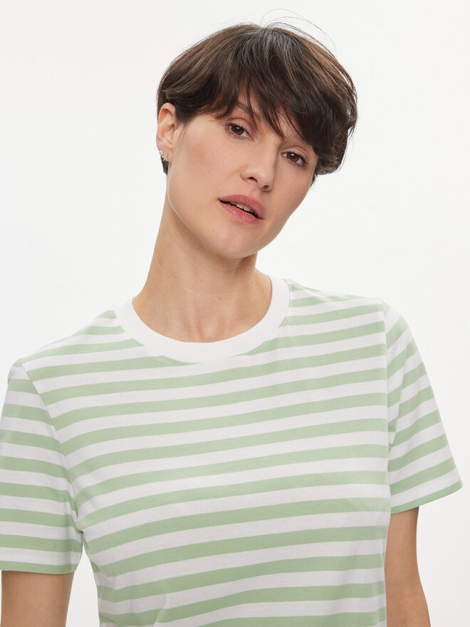 Pieces Pieces T-Shirt Ria 17146339 Grün Regular Fit