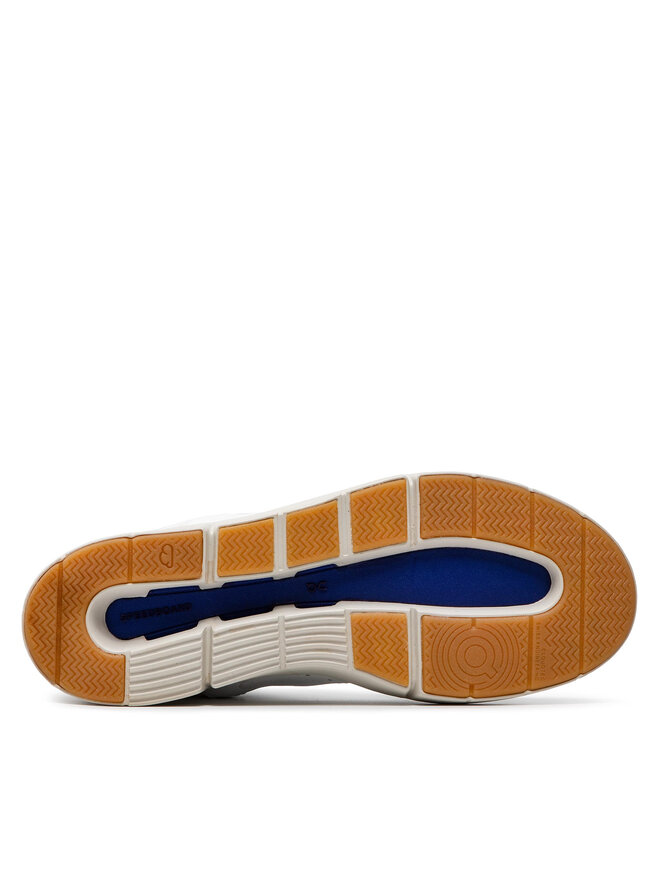 On Sneakers On The Roger Centre Court 48.99157 Weiß