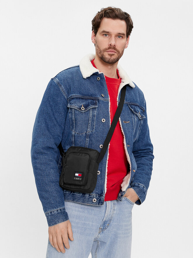 Tommy Jeans Umhängetasche Tommy Jeans Tjm Boyhood Reporter AM0AM11949 Schwarz