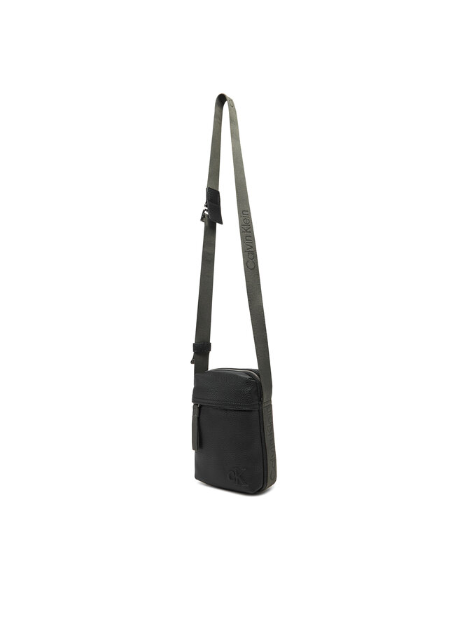 Calvin Klein Jeans Плоска сумка Calvin Klein Jeans Cargo Reporter Bag LV04G3080G Чорний