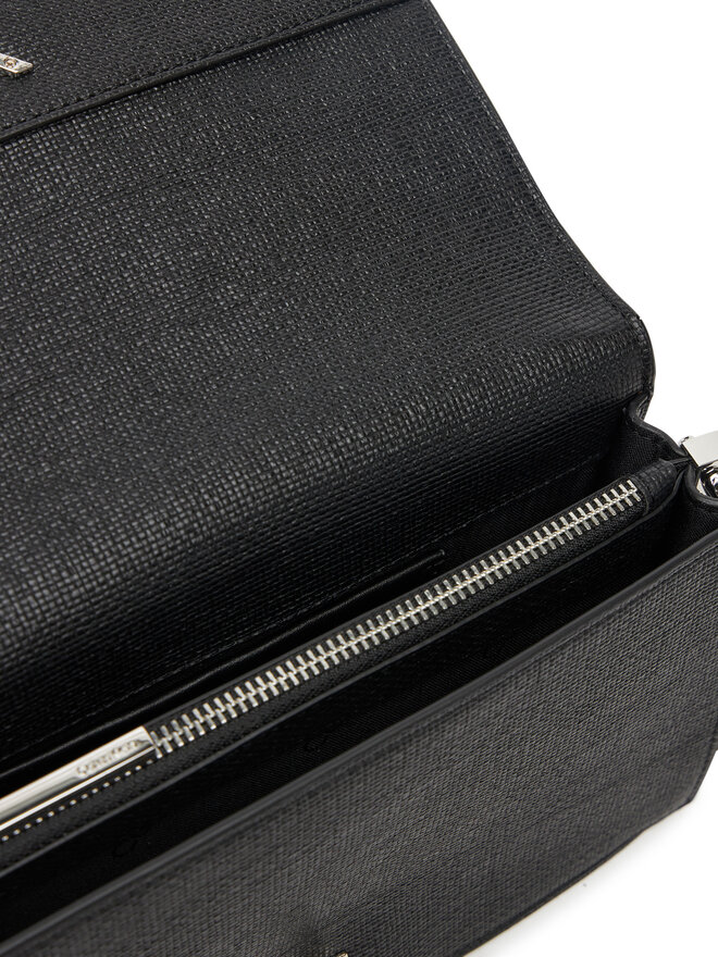 Calvin Klein Сумка Calvin Klein Ck Mini Chain Bag_Tex K60K613180 Чорний