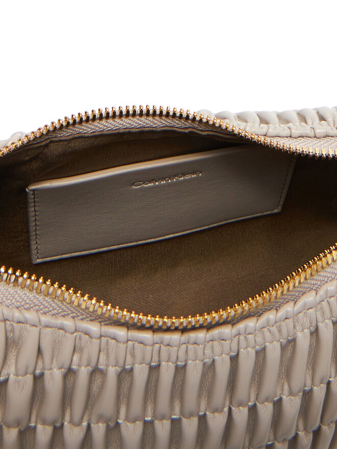 Calvin Klein Сумка Calvin Klein Ruched Drop Shoulder Bag LV04K3088G Бежевий