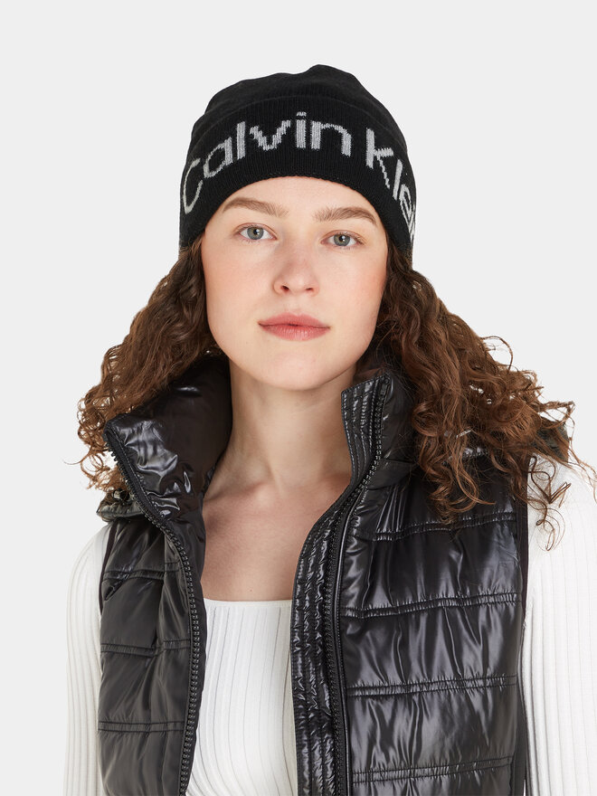 Calvin Klein Шапкa Calvin Klein Logo Reverso Tonal Beanie K60K611151 Чорний