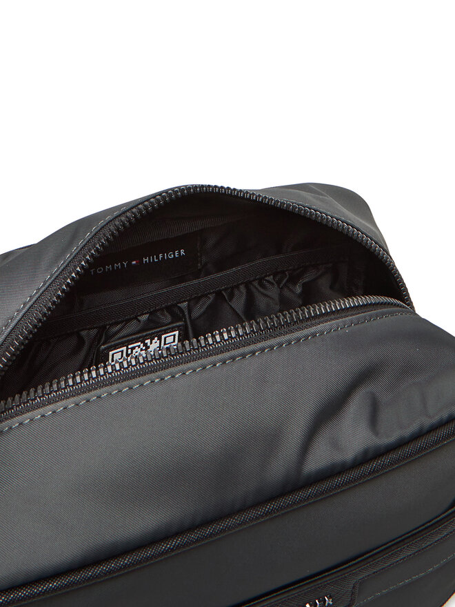 Tommy Hilfiger Kosmetyczka Tommy Hilfiger Th Repreve Washbag AM0AM13525 Szary
