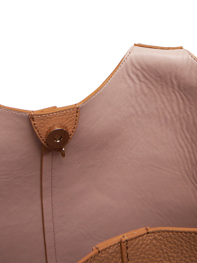 Coccinelle Сумка Coccinelle E1 SHA 11 02 01 Коричневий