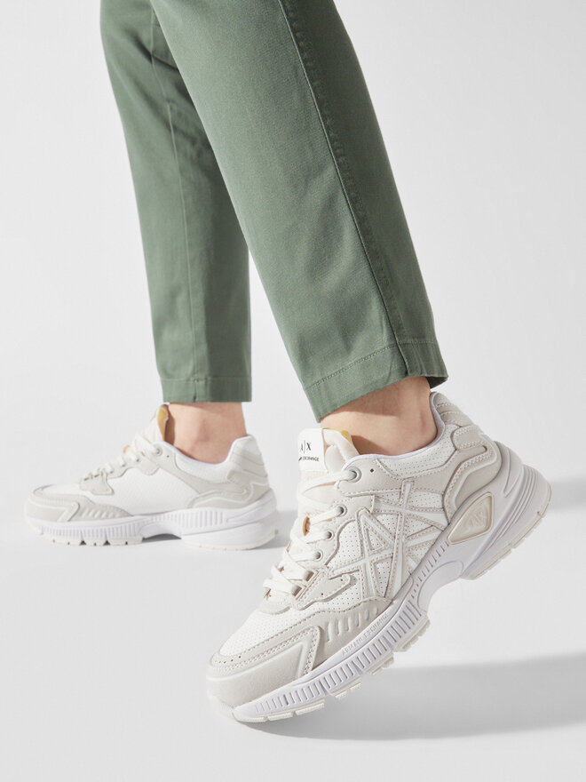 Armani Exchange Sneakersy Armani Exchange XUX188 XV775 T063 Écru