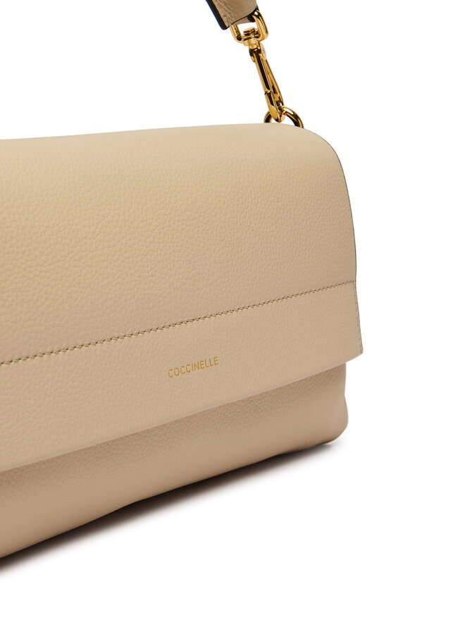 Coccinelle Сумка Coccinelle Boheme Small Бежевий