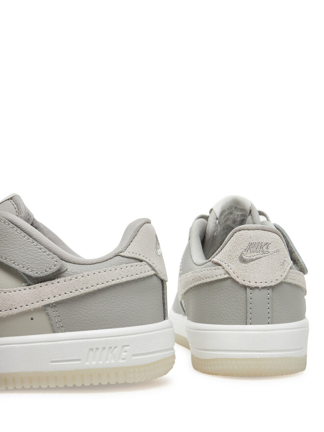Nike Sneakersy Nike Force 1 Low Easyon Lv8 5 (PS) HF5351 001 Szary