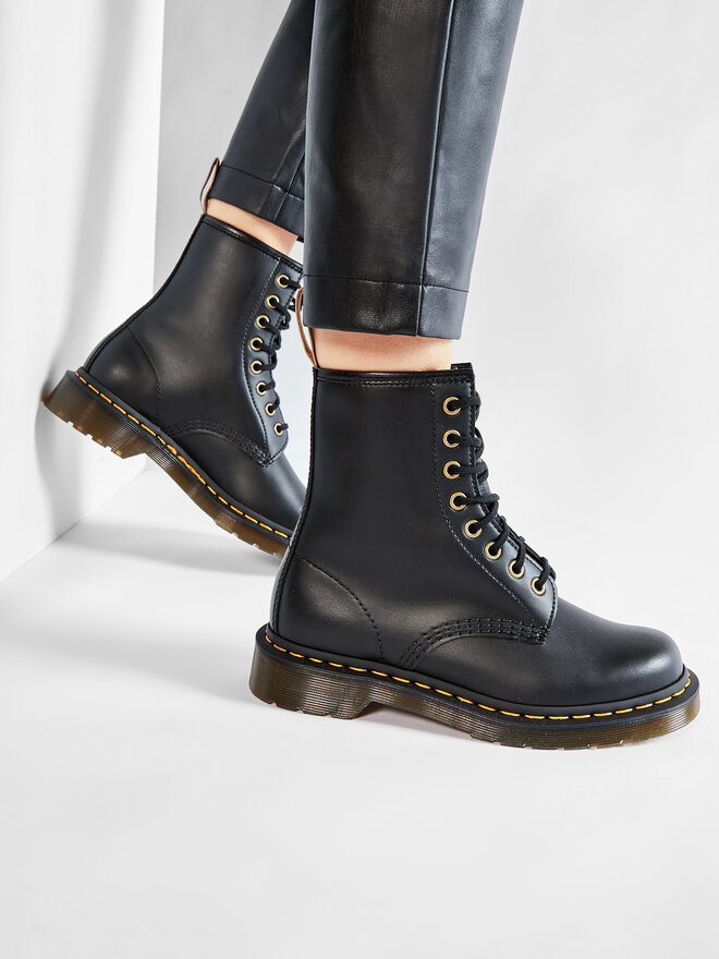 Dr. Martens Bocanci Dr. Martens Vegan 1460 14045001 Negru