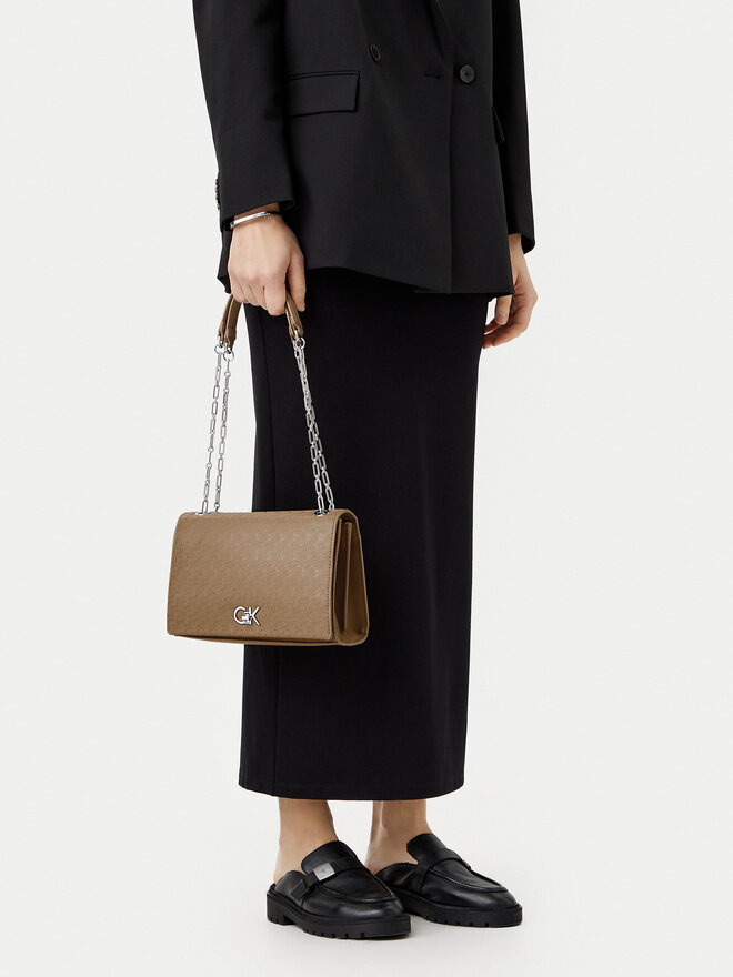 Calvin Klein Сумка Calvin Klein Ck Medium Conv Shoulder Bag_Mono K60K613138 Коричневий