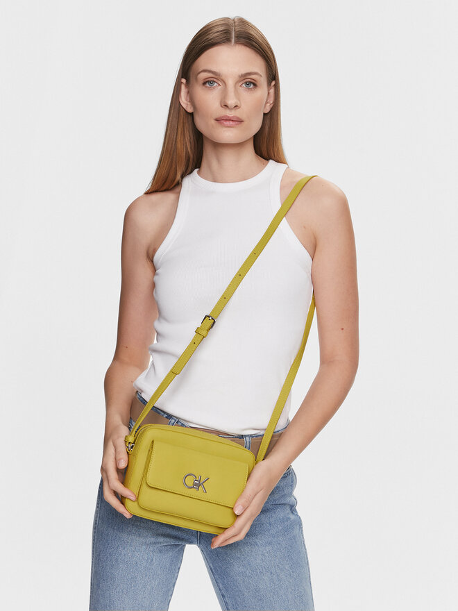 Calvin Klein Handtasche Calvin Klein Re-Lock Camera Bag W/Flap K60K611083 Gelb