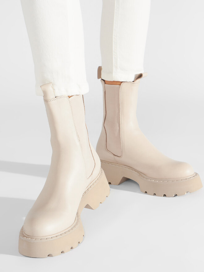 Badura Боти тип челси Badura 222FW67 Бежов