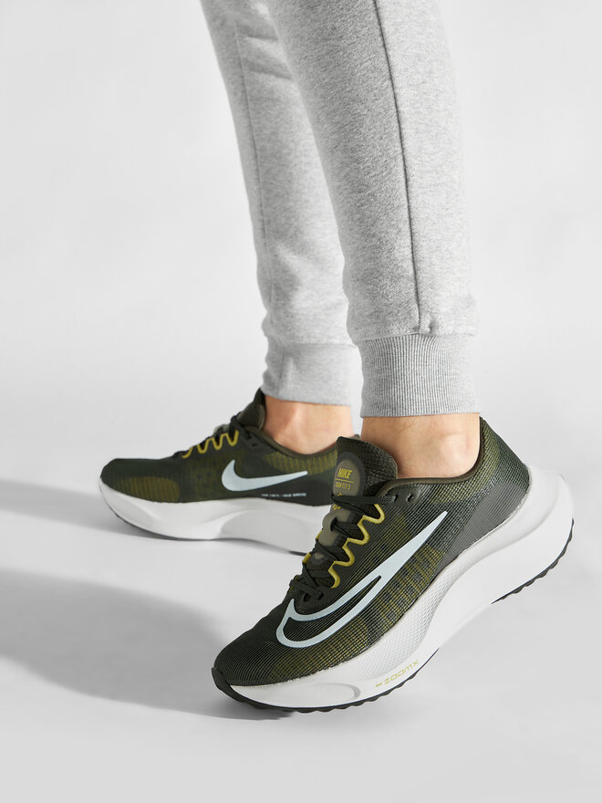 Nike zoom fly kaki clearance