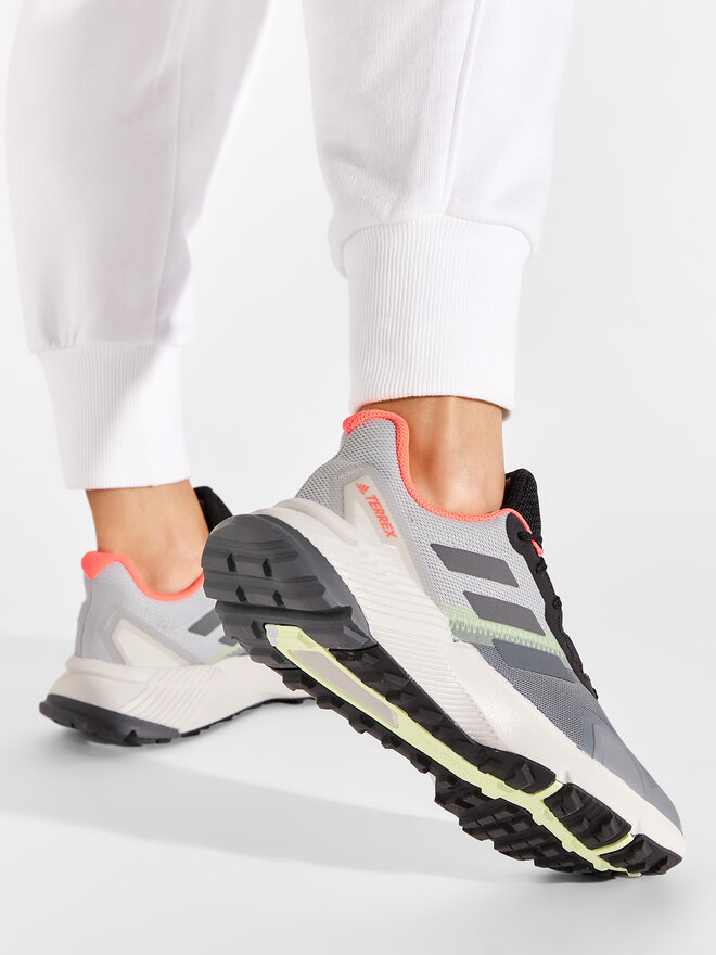 d Женские кроссовки Adidas ZX 700 Primaloft Q34161: 2499 грн