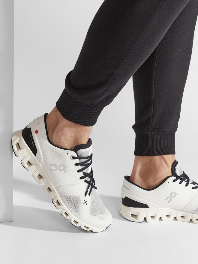 On Laufschuhe On Cloud X3 6098706 Weiß