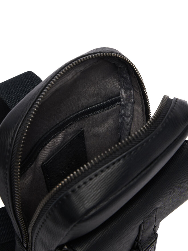 Calvin Klein Umhängetasche Calvin Klein Emblem Hw Sling LV04D3507G Schwarz