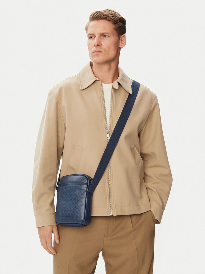 Calvin Klein Umhängetasche Calvin Klein Emblem Aop Coated Slim Reporter LV04D3334G Dunkelblau