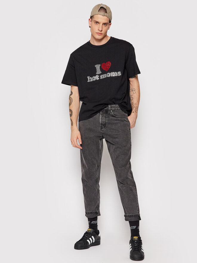 2005 2005 T-Shirt Unisex Hot Moms Schwarz Relaxed Fit