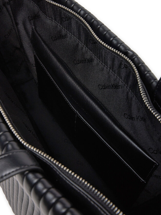 Calvin Klein Kabelka Calvin Klein Mini Line Quilt Medium Shopper K60K613077 Černá