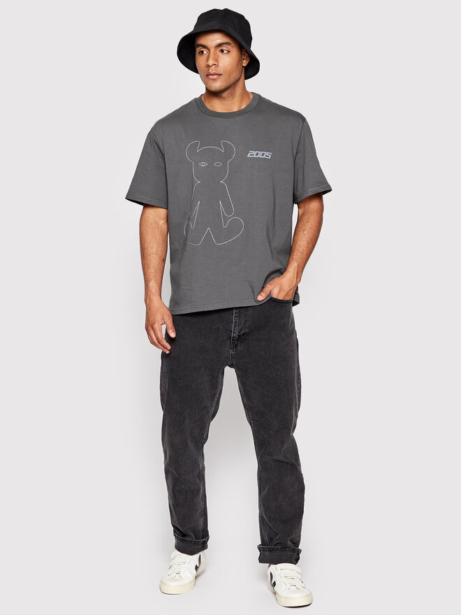 2005 2005 Majica Unisex Horned Siva Relaxed Fit